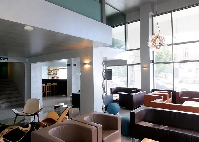 Maniatis Hotel