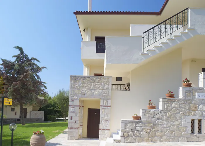 Portes Beach Hotel Неа-Потідея