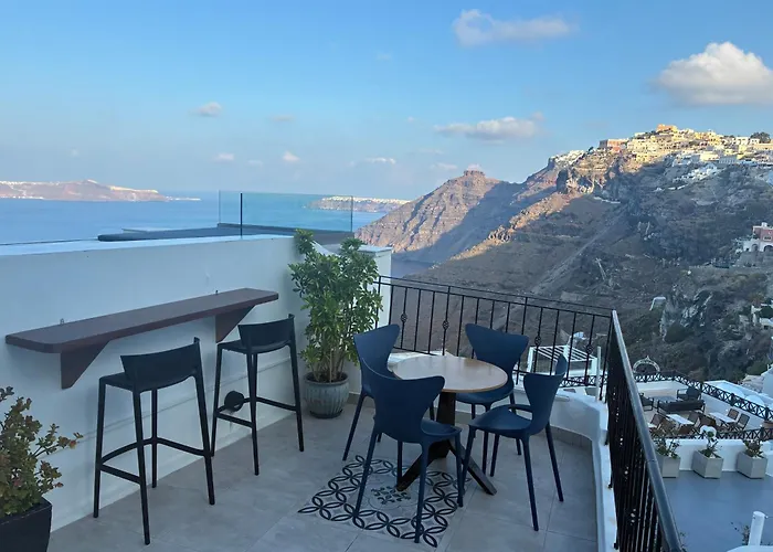 Doukas Caldera Suites