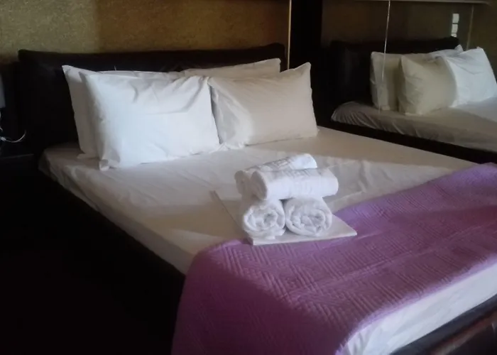 Feevos Hotel Piraeus