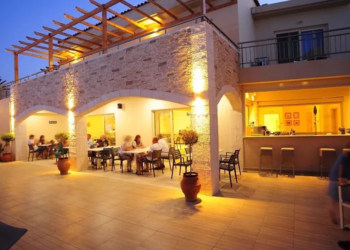 Maravel Star Art Hotel