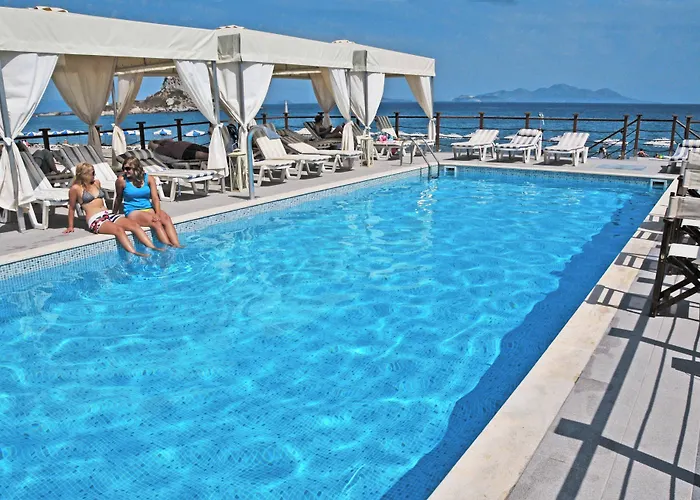 Sacallis Inn Beach Hotel