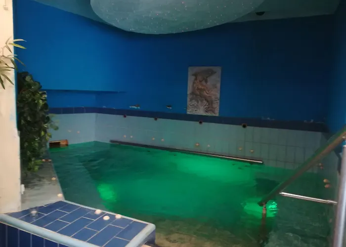 9 Queens Spa Hotel