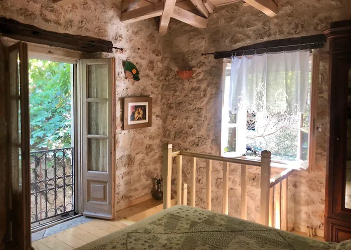 Pavezzo Country Retreat Aparthotel Katouna