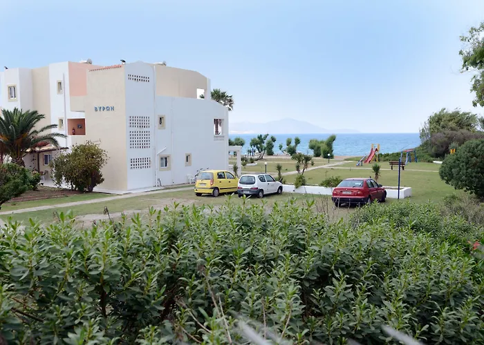 Byron Apartments Tigaki