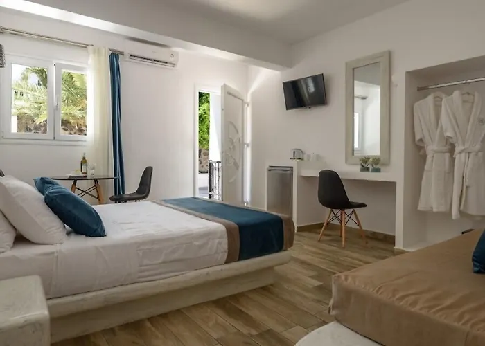 Oasis Suites Fira