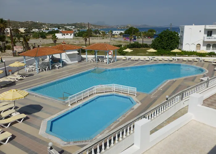 _Kamari Bay Hotel
