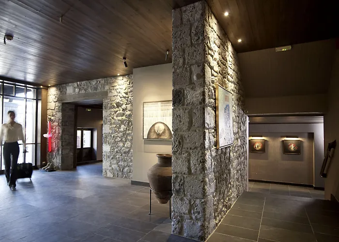 Art Mainalon Hotel