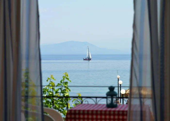 Eros Beach Hotel Benitses 