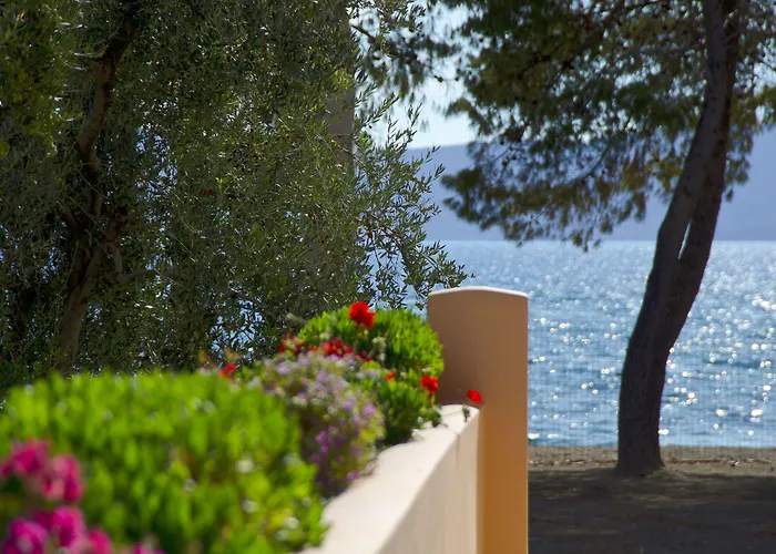 Makis Inn Resort