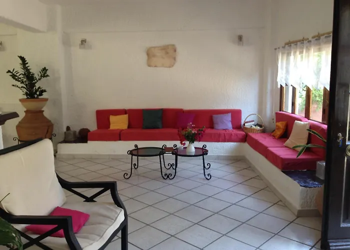Oinoi Hotel