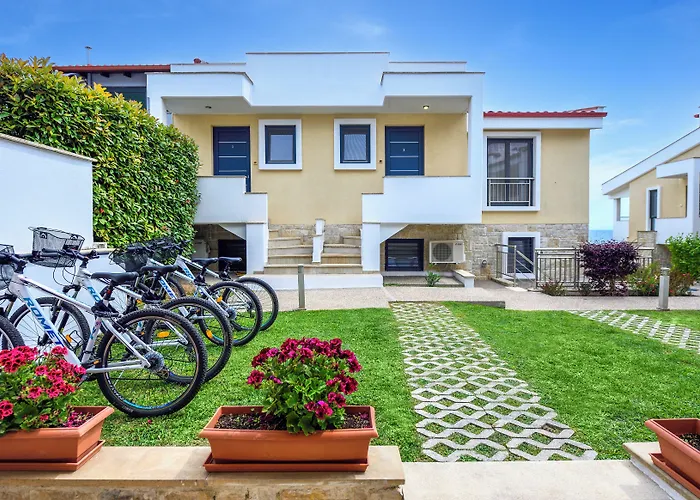 Elpiniki Luxury Apartments Nea Poteidaia