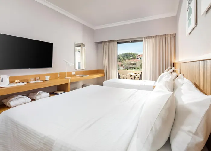 Roda Beach Resort&Spa