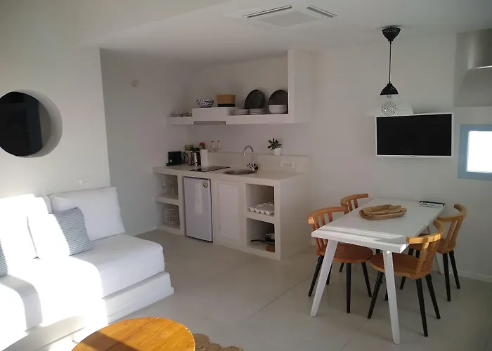 Sol-Mate Suites