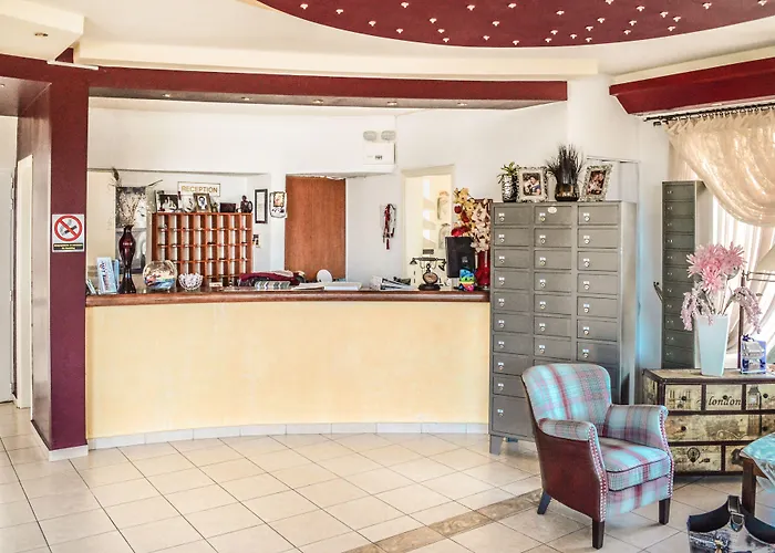 Alexandros Hotel
