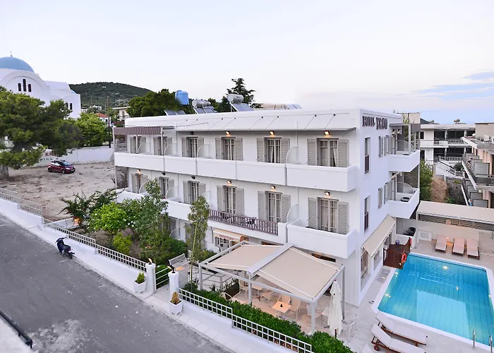 Erato Hotel Agia Marina 