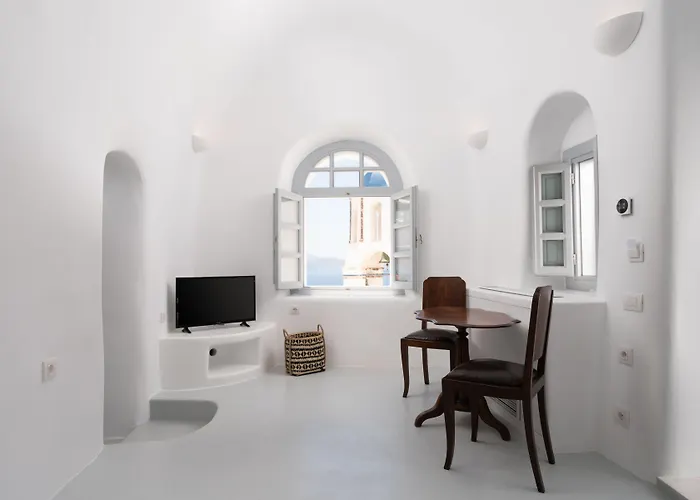 Oia Spirit Studios By Mary D Nomikou