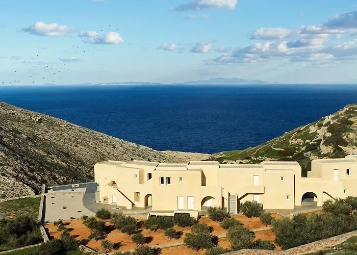 Folegandros Apartments