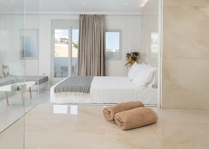 Cycladic Suites & Spa Fira 