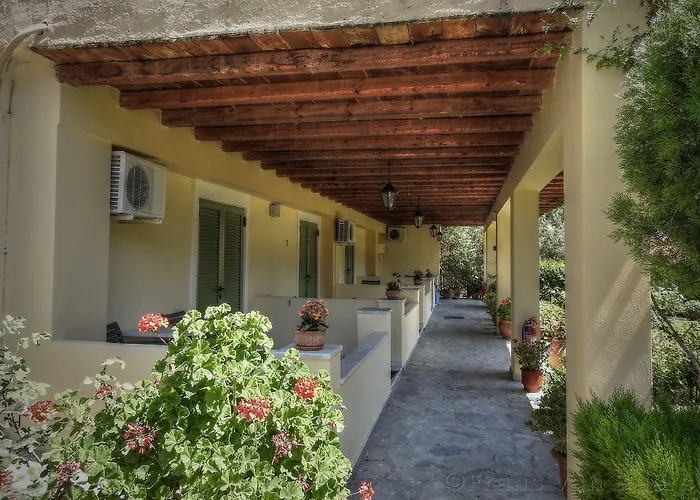 Alonakia Hotel