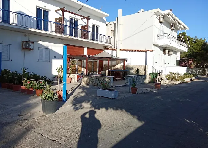 Akri Rooms Ακράτα