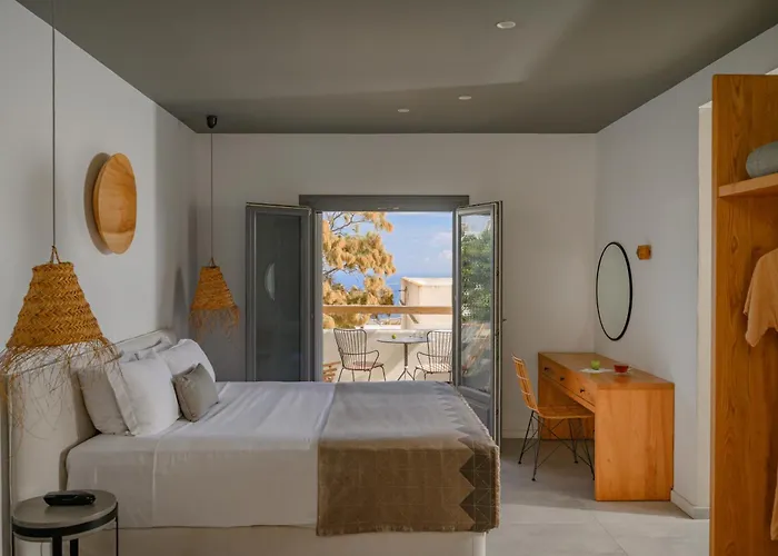 Lemon Suites Santorini Fira 