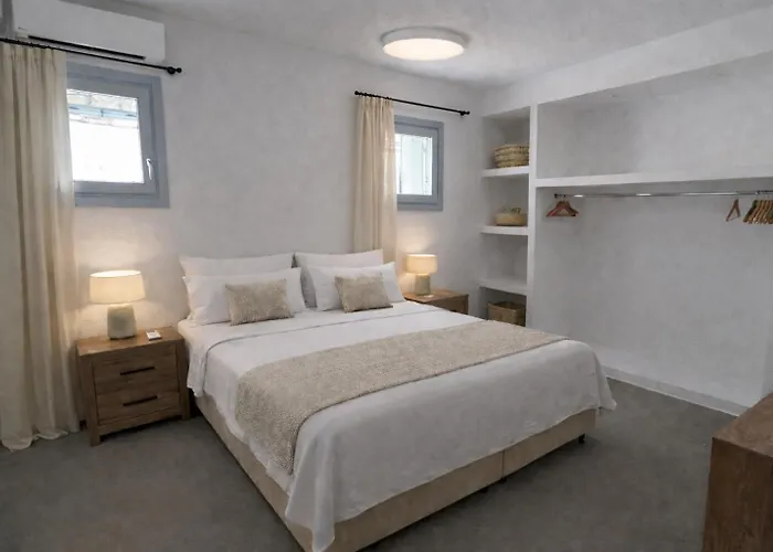 Aelia Paros Beachfront Villas Χρυσή Ακτή