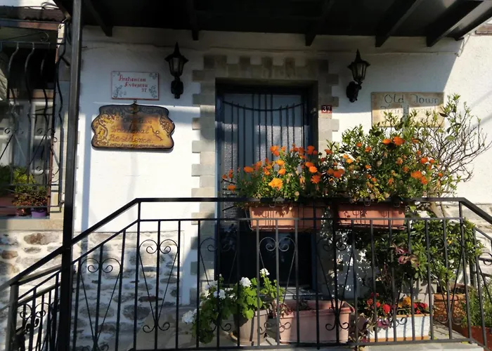 Old Town Traditional Residence