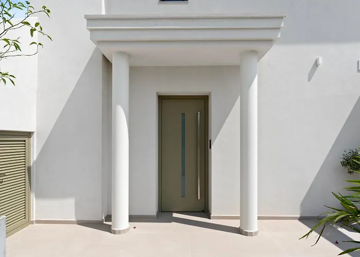 Livinghome Suites