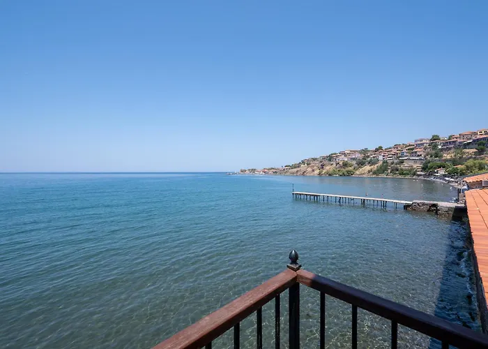 Olive Press Hotel Mythimna