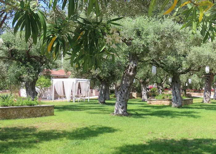 Aroma Beach Bungalows