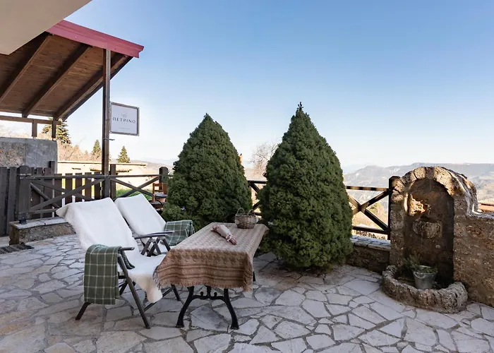 Petrino Lodge Stone Mountain Retreat