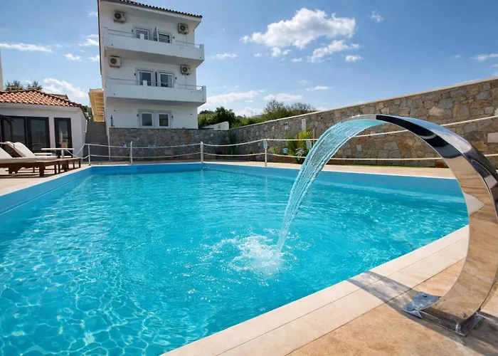 Koukounari Apartments