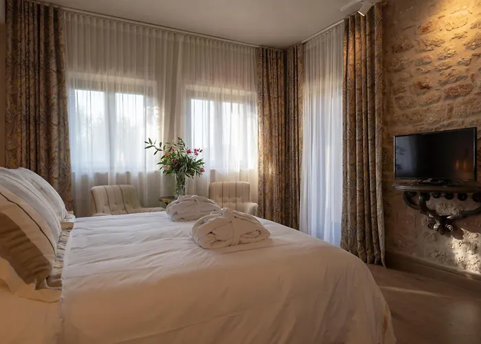 Alistos Hotel