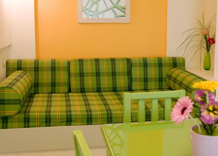 Amaryllis Apartments