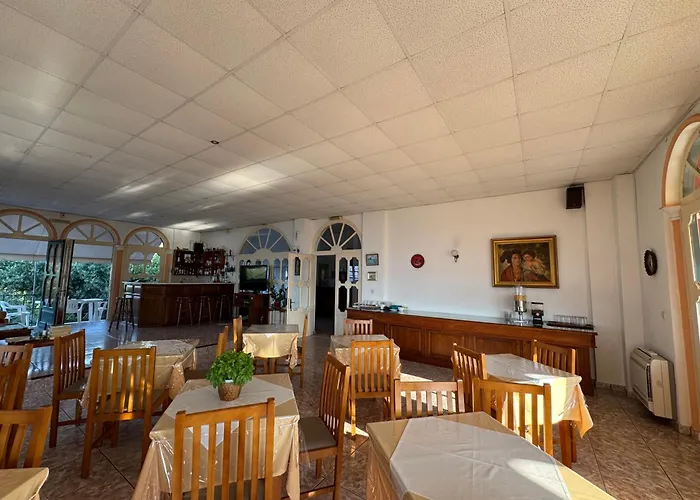 Apraos Bay Hotel