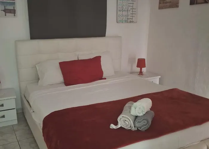 Elounda Apartments By The Sea