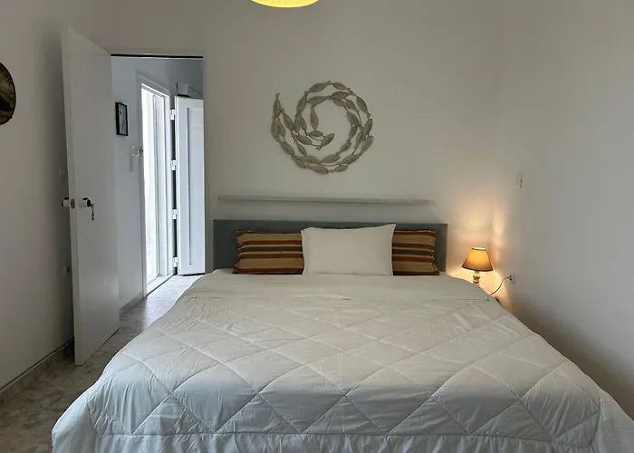 Pension Violeta Studio Residence At Livadia Beach