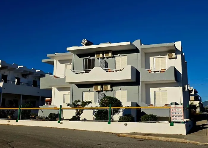 Yiannis Apartments