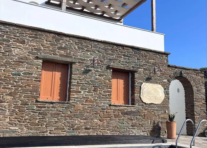 Imarkellis Tinos Boutique s