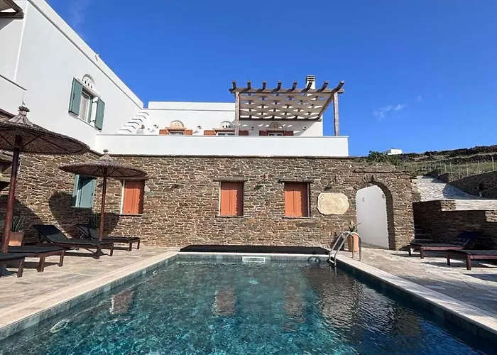 Imarkellis Tinos Boutique s