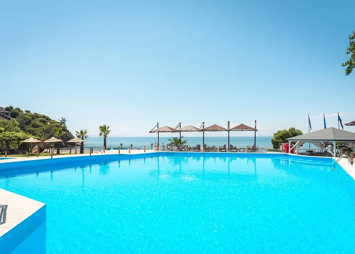 Kamari Beach