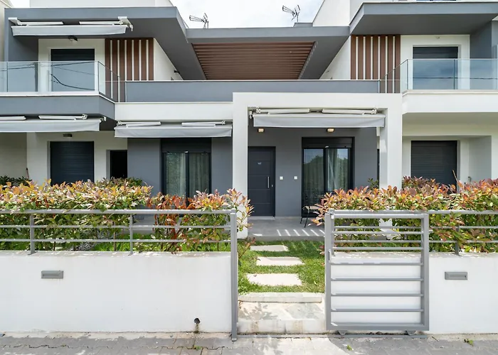 Thalassa & Thalassa Prive Residential Complex