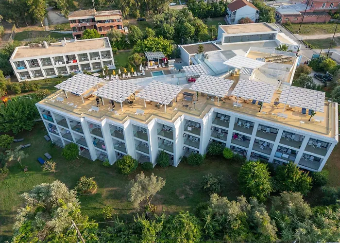 Nasos & Resort