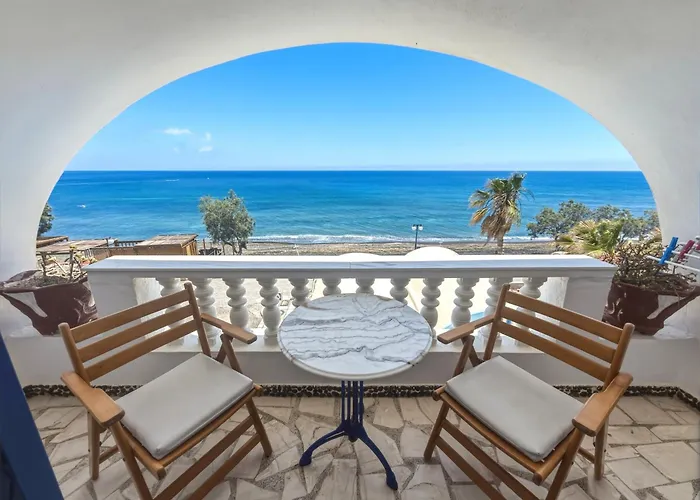 Stavros Beachfront Domes By Booking Kottas