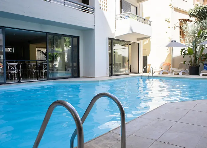 Jason Apartments