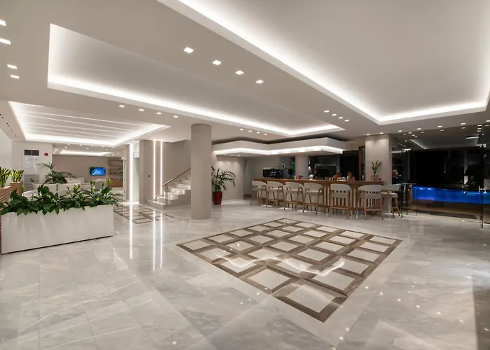 Creta Palm Resort & Apartments