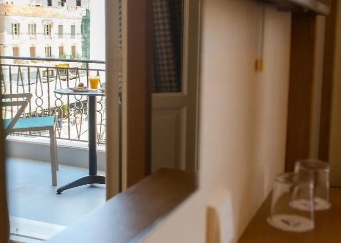 Athena Hotel