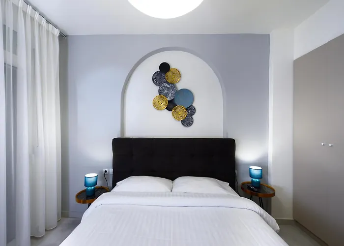 Blu & Marrone Suites-Parking Included