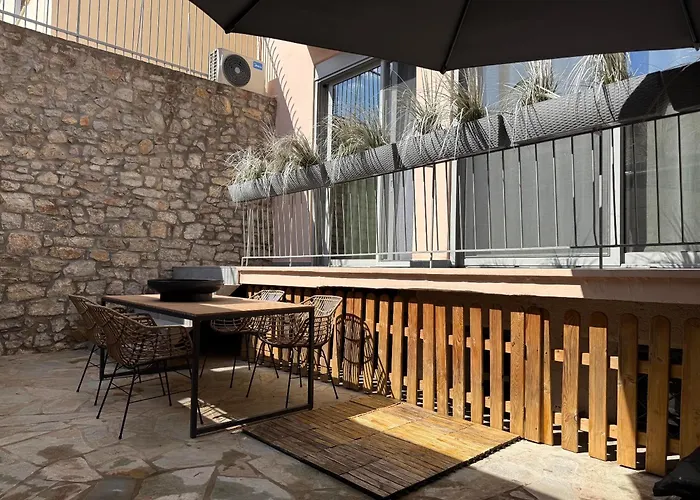 Lepanto Luxury Apartments Gf
